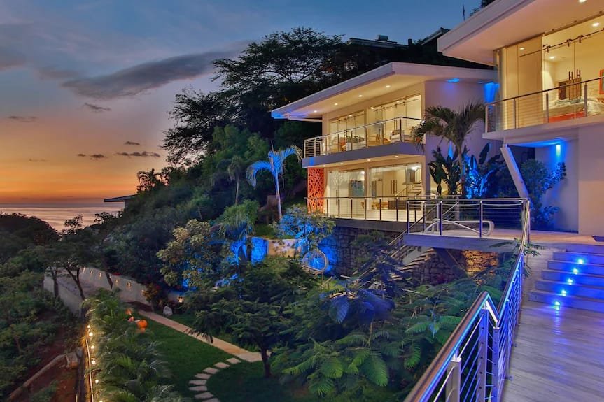 Villa Space