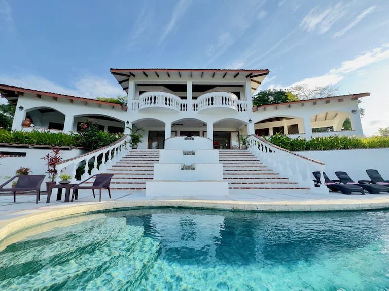 Villa Space